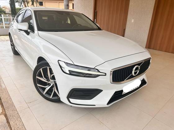 VOLVO S60 2.0 T4 MOMENTUM GASOLINA 4P AUTOMÁTICO VOLVO S60 2.0 T4 MOMENTUM GASOLINA 4P AUTOMÁTICO